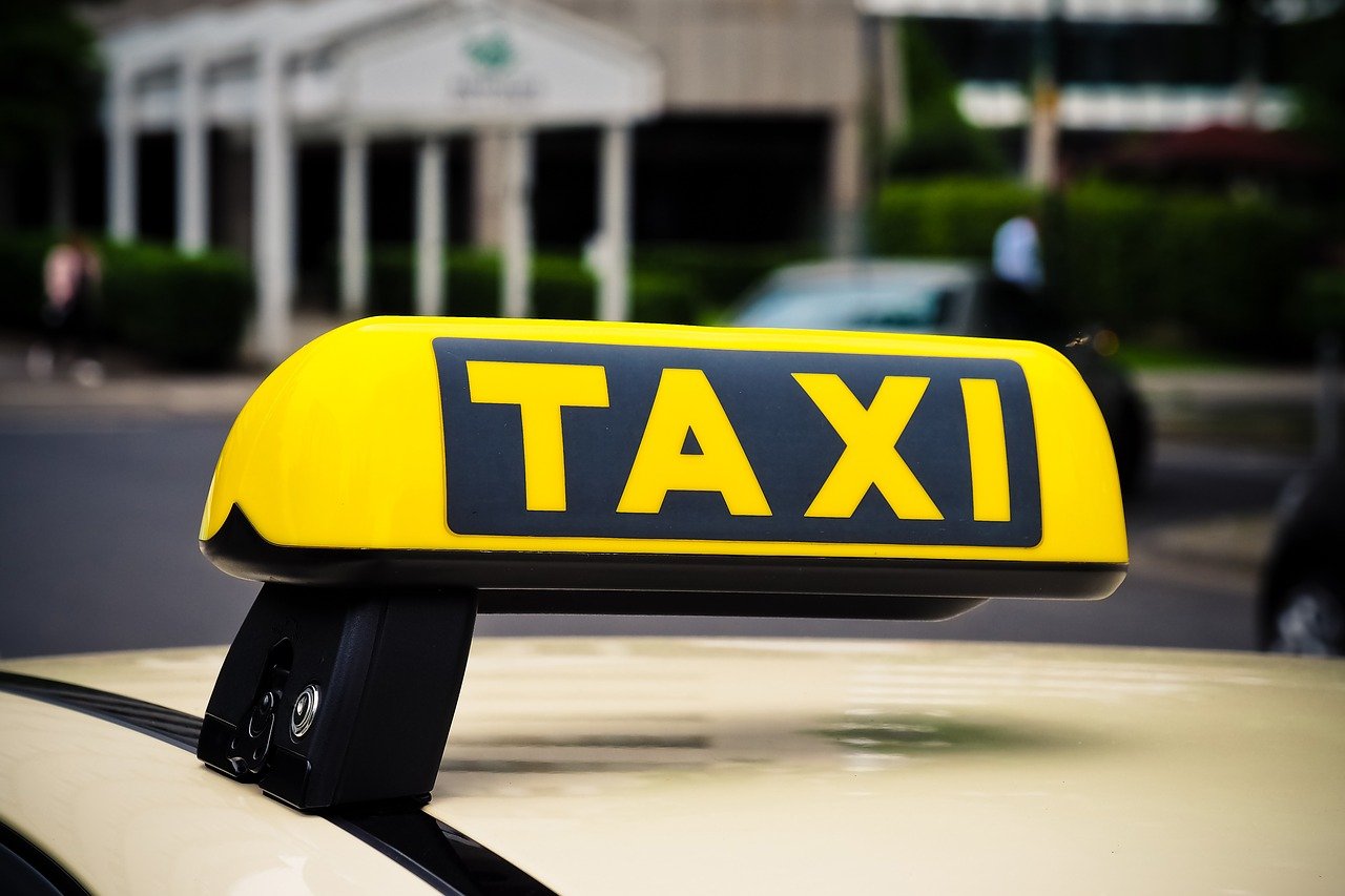 taxi, shield, auto-3504010.jpg